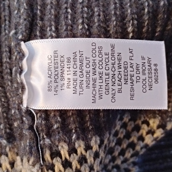 Arizona Women's Charcoal Plaid Crop Scoop Neck Sweater, Size: XS, NWT - Picture 4 of 7